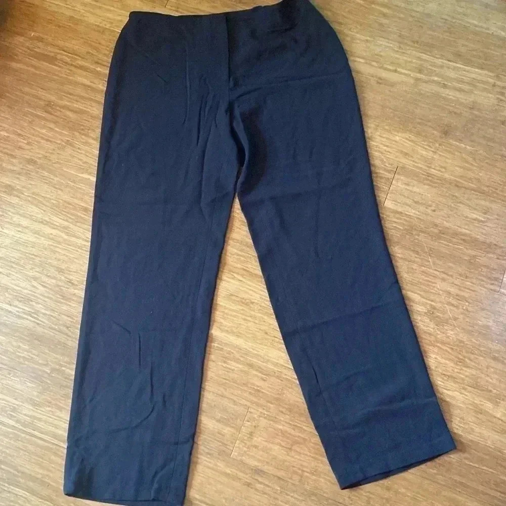 Eileen Fisher women’s black Lightweight pants - wide leg- zip up -large